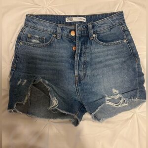 Zara short, size 2